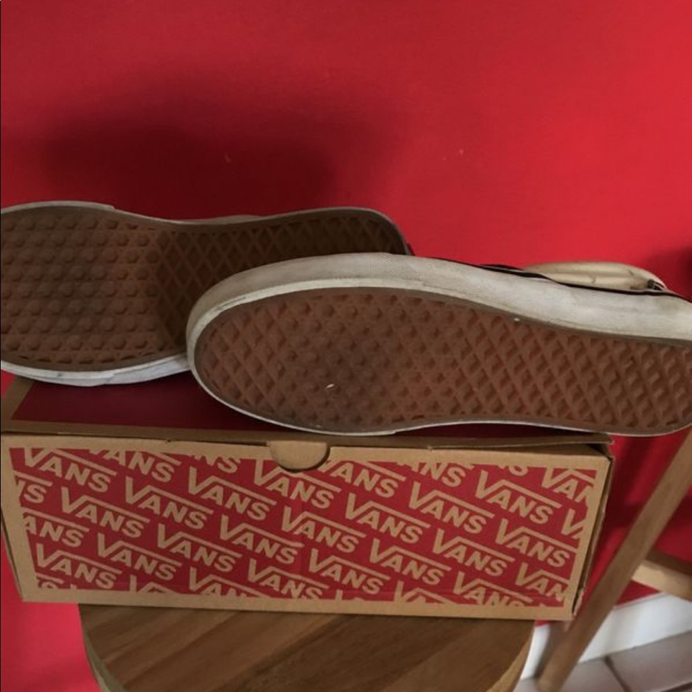 Vans - Picture 2 of 2